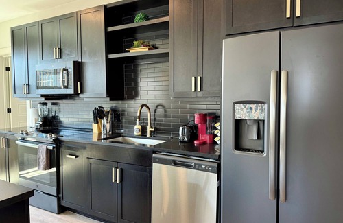 Deep Ellum Apartment | Modern 2-bedroom apartment with fitness room and AC in Deep Ellum Dallas