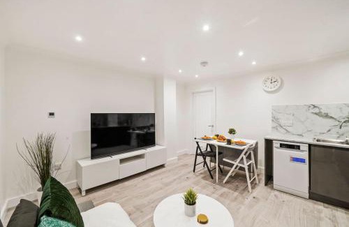 Portsoken Apartment | Modern 2 bedroom apartment in the heart of London
