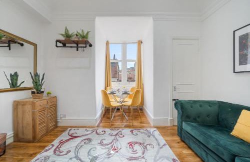 City of Westminster Apartment | Modern 2-Bedroom Apartment on Oxford Street 8GC