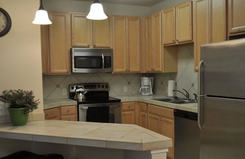 Side Hill Condo | Modern 2 Bedroom - Central Fort Collins, Close to I-25 and Shops