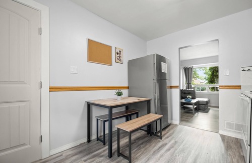 Winnipeg House | Modern 2 Bedroom Home In A Prime Location