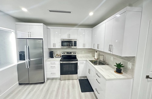 Allapattah House | Modern 2 Bedroom House in the Heart of Miami