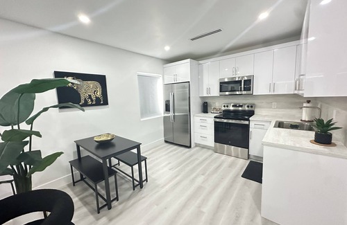 Allapattah House | Modern 2 Bedroom House in the Heart of Miami