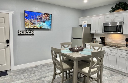 Egypt Lake-Leto Villa | Modern 2 bedroom w King Beds