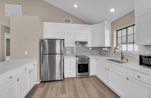 Canyon Gate House | Modern 2-Bedroom w/Pool