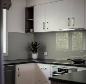 Ringwood House | Modern 2 BRM Cottage at Eastland Ringwood