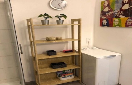 Suelz Apartment | Modern 2-room apartment with balcony in the heart of Cologne.