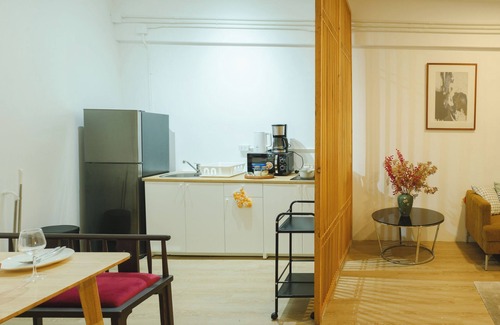 Bang Rak Condo | Modern 2 Br Sleep 6 People Apartment in the Heart of Bangkok, City Center Silom