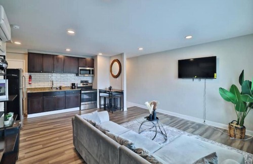 Anacostia Apartment | Modern 2bd 1b apt#4 Historic DC