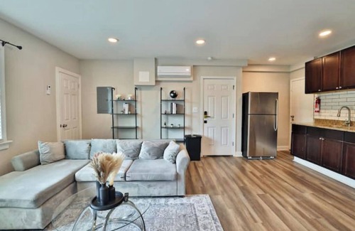 Anacostia Apartment | Modern 2bd 1b apt#4 Historic DC