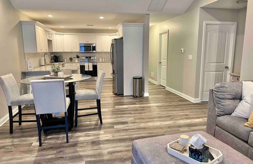 Richmond Apartment | Modern 2bd 2ba - Near I75, No Steps, Free Wifi