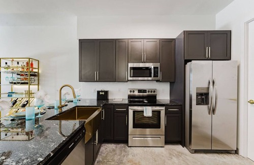 Fort Lauderdale Apartment | Modern 2BR Apartment – Near Casino & FLL Airport
