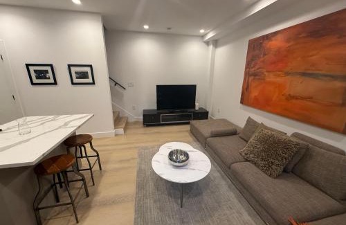 West Vancouver House | Modern 2BR Coach House, West Van- New Construction