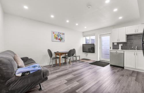 Doon South House | Modern 2BR Duplex 3.0 GBPS internet with Parking