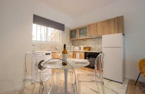 Oroklini Apartment | Modern 2BR Steps from Beach