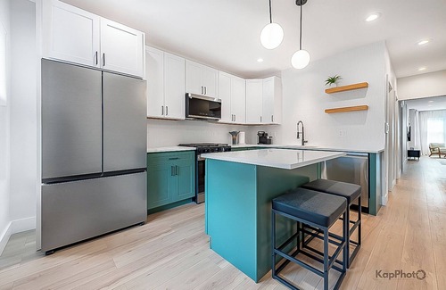 Avondale Apartment | Modern 2BR with Free Parking in Avondale