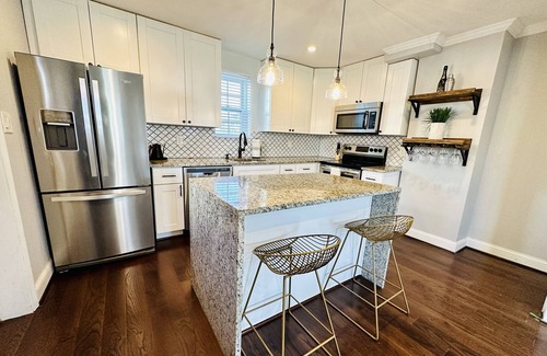 Capitol Heights House | Modern 3-BDR + Quiet Neighborhood