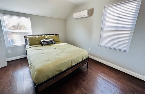 Capitol Heights House | Modern 3-BDR + Quiet Neighborhood