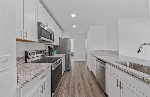 Topaz Lake Apartment | Modern 3-bed, 2-bath suite with a beautiful view of Topaz Lake.