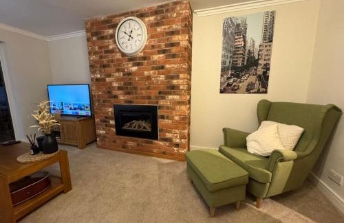 Birmingham Apartment | Modern 3-Bed Home Near Birmingham City Centre