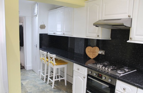 Kidbrooke with Hornfair House | Modern 3 Bed House. Free parking. Great transport links. Close to the O2n