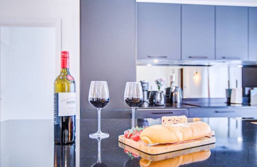 Harrow Road House | Modern 3-Bedroom House near Serene Queen's Park