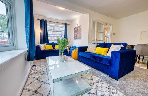 Wednesbury House | Modern 3 Bedroom 2 Bath House with Parking by 360Midlands Wednesbury, Birmingham
