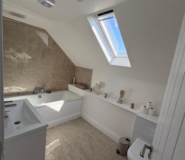 Kirkcudbright Apartment | Modern 3-Bedroom, central Kirkcudbright