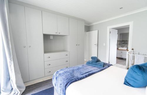 Lorraine House | Modern 3 Bedroom In The Heart Of Pe