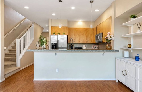 Issaquah House | Modern 3b/3b Townhouse @Issaquah | Near Trails