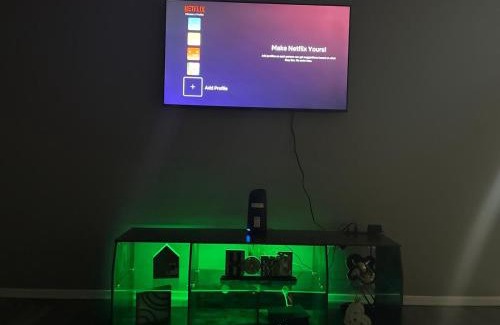 High Point Apartment | Modern 3BR 2 bathroom Near High Point University & Market Sleeps 6