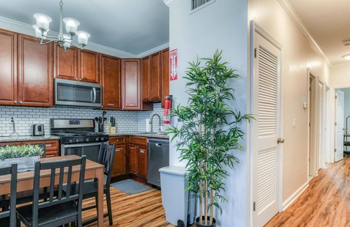 Jersey City Apartment | Modern 3BR/2BA Apartment Minutes to NYC