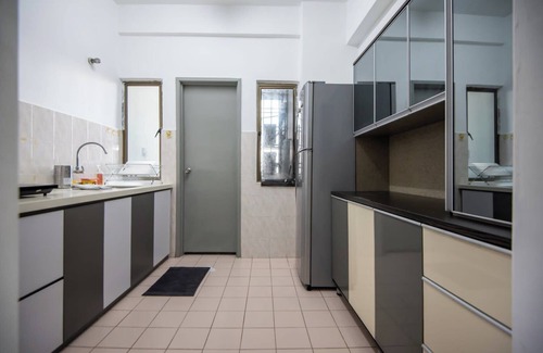 Tampoi Apartment | Modern 3BR Near Danga Bay JB Free Parking