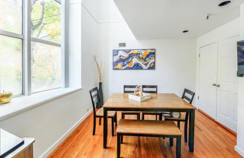 Hoboken House | Modern 3BR Townhouse with Private Rooftop & Parking Minutes to NYC