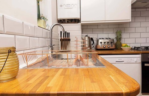 Brighton City Centre Apartment | Modern 4 bedroom flat, Near Brighton Station