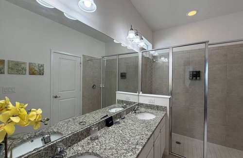 Kissimmee House | Modern 4-bed home w pool and Disney-themed rooms