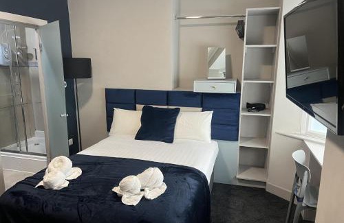 Sheffield House | Modern 4 bed house - Contractors- Free parking