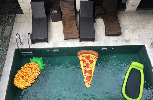 Kerobokan Villa | Modern 4 Bedroom 4 Bathroom villa pool