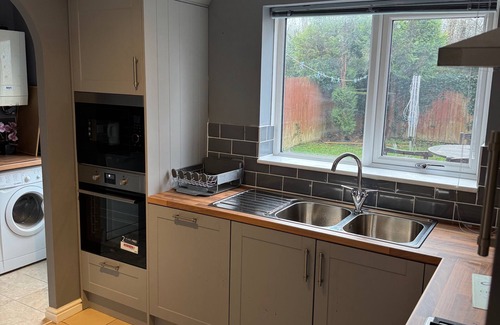 Ely House | Modern 4 Bedroom Detached House in Cardiff