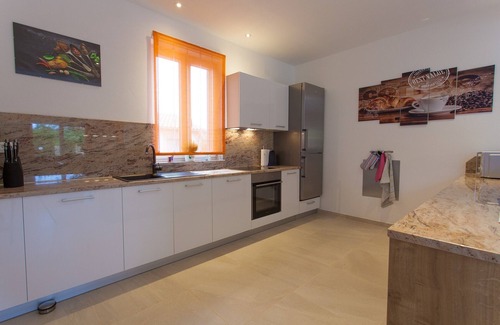 Milohnici Villa | Modern 4* villa with high-quality furnishings and private pool