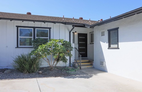 Serra Mesa House | Modern 4BR Retreat Near Beach & Downtown