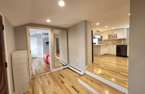 West Yarmouth House | Modern 5 Bedroom Beach House! Walk to Seagull Beach! 0.3mile