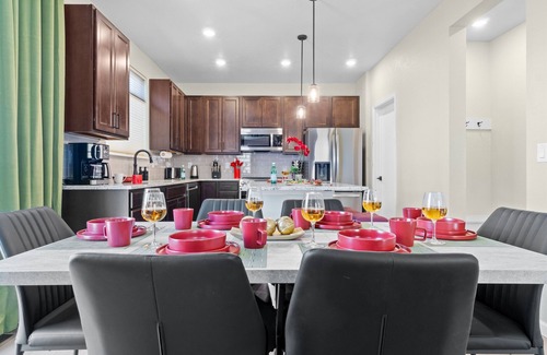 Superior House | Modern 5BR Getaway | Hot Tub, Game Room, Fireplace, Grill & Pet-Friendly