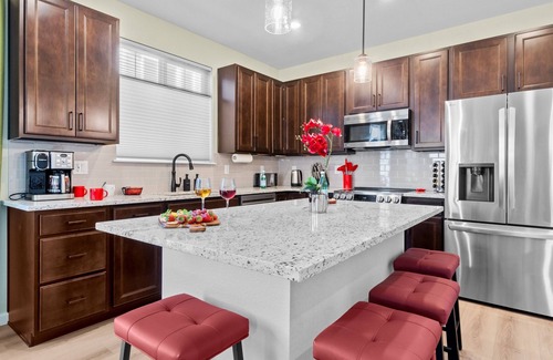Superior House | Modern 5BR Getaway | Hot Tub, Game Room, Fireplace, Grill & Pet-Friendly