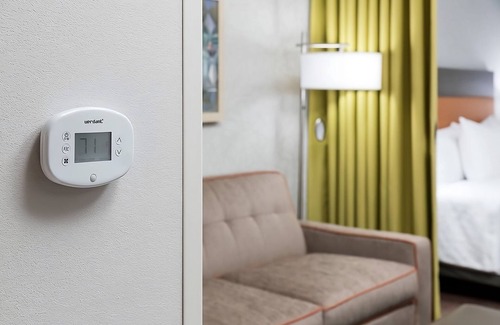 Airport North Hotel | Modern Airport Stay | Pool, Fitness Center & Free WiFi | 2 Units