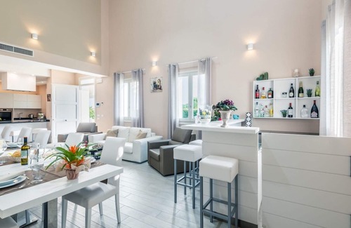 Monsummano Terme Villa | Modern and elegant villa with pool, wellness room