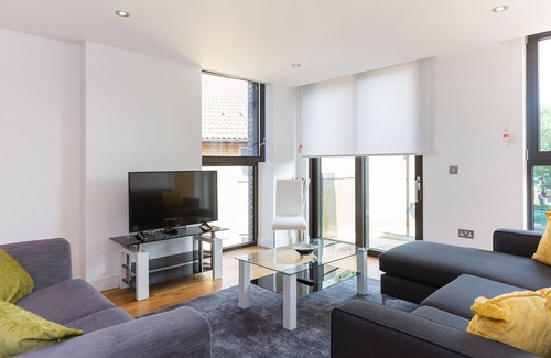 Harrow Road House | Modern and luxurious 2 bedroom 2 bathroom in London!