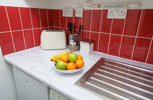 Munster Apartment | Modern and Luxurious 2 Bed Flat in Central Fulham