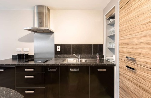Bray on Thames Apartment | Modern and spacious 2 Bedroom Apartment close to Maidenhead town centre