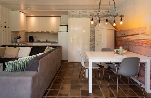 Nieuw-Haamstede Apartment | Modern apartment Torenhoeve 1 at a quiet holiday hotelcomplex